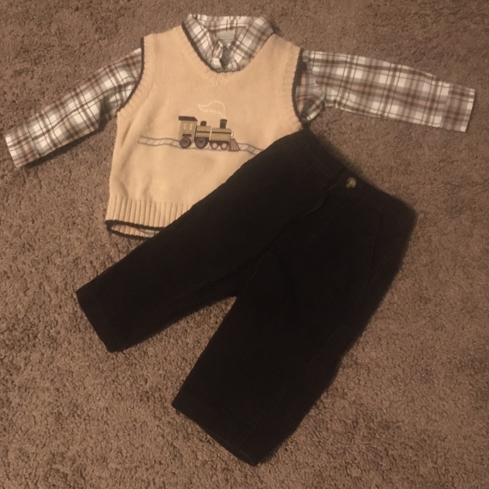 🌸 train vest plaid shirt and corduroy pants